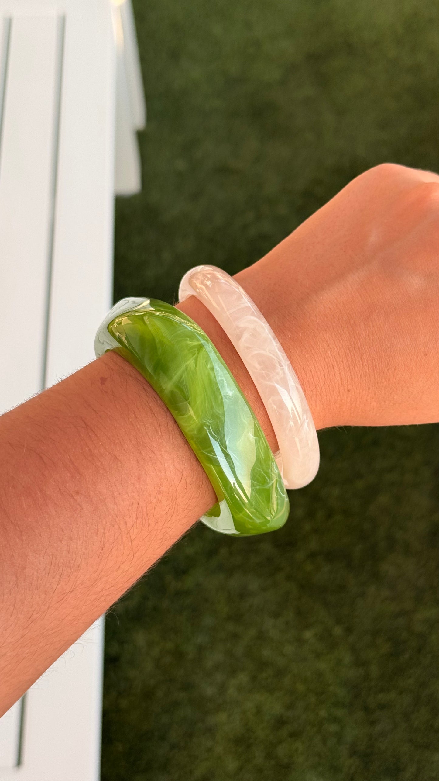Duo de bracelets rigides résine