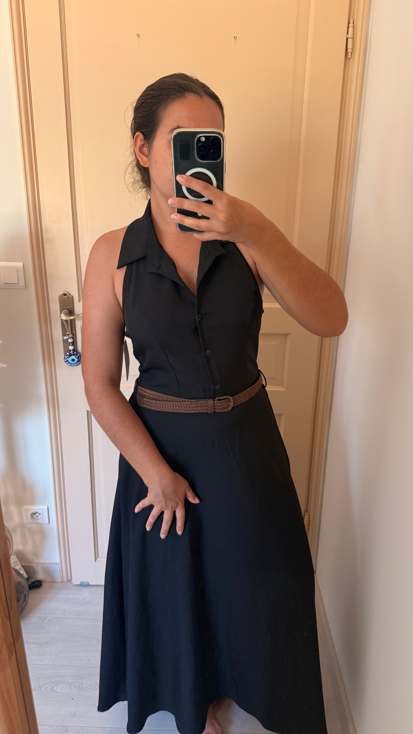 Robe isa noire