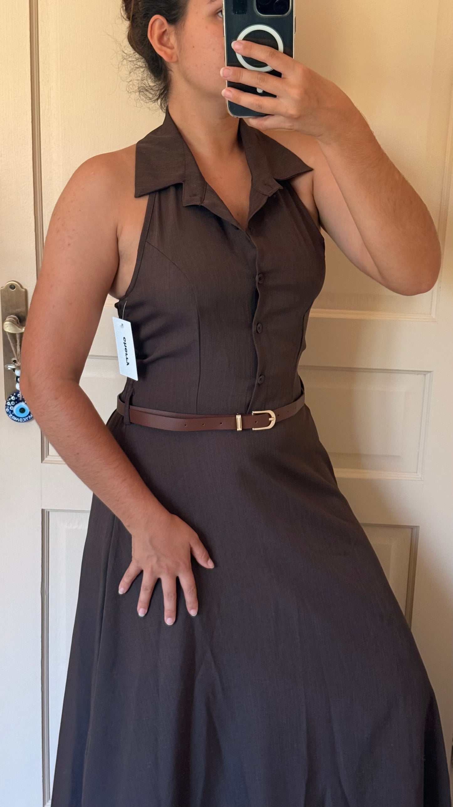 Robe isa marron
