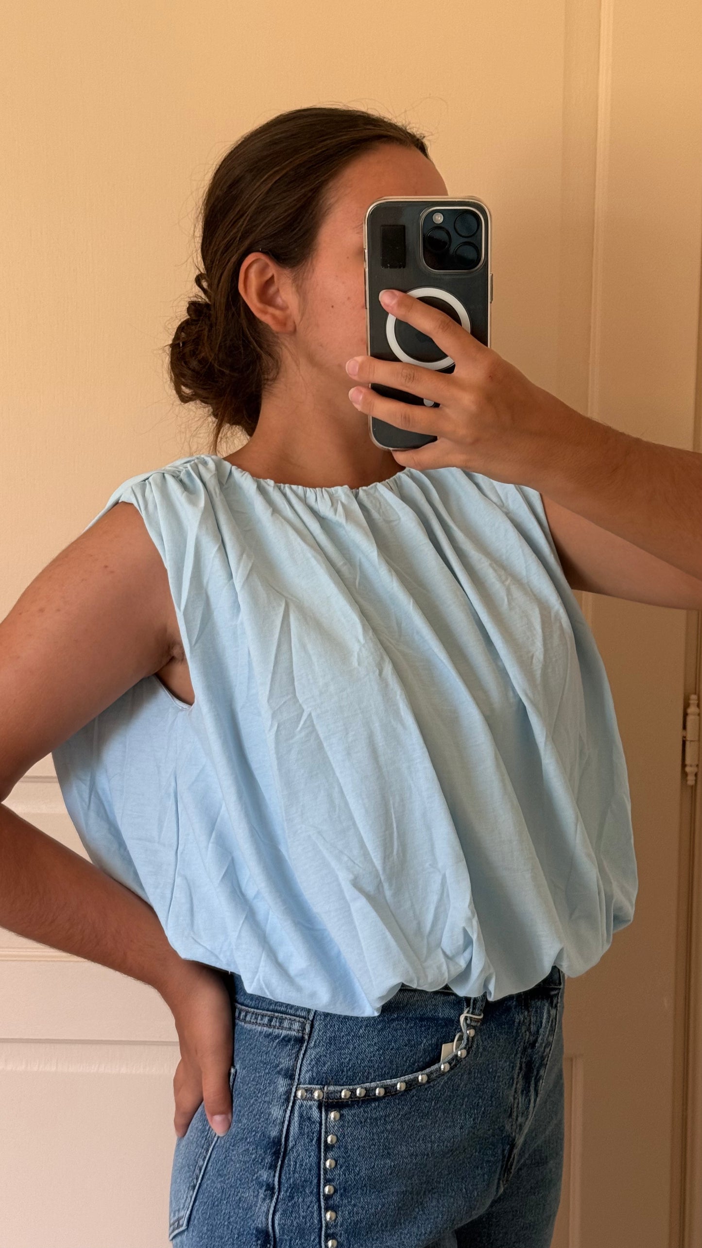Top Romane bleu clair