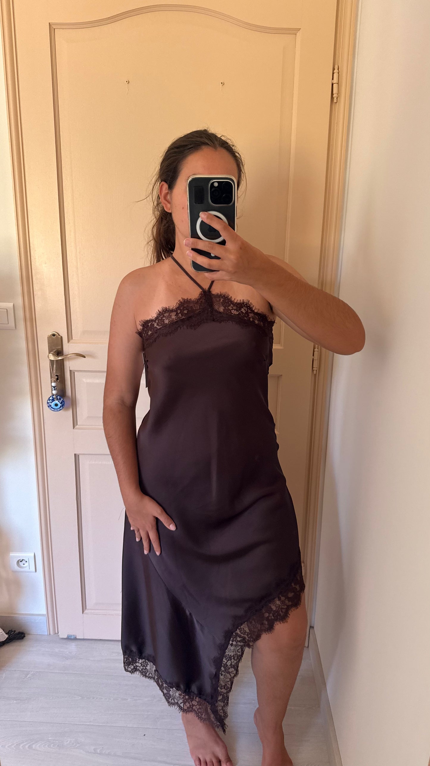 Robe asymétrique satinée