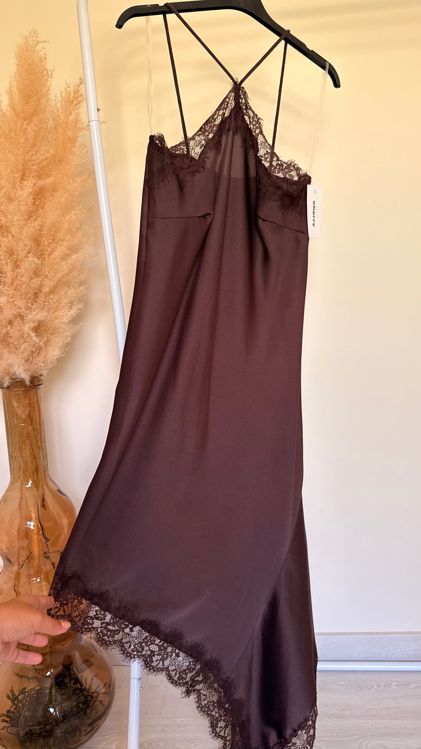 Robe asymétrique satinée