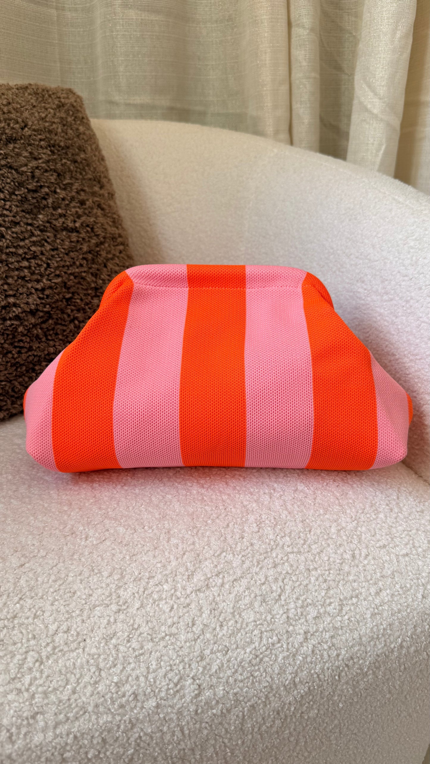 Pochette à rayures rose et orange