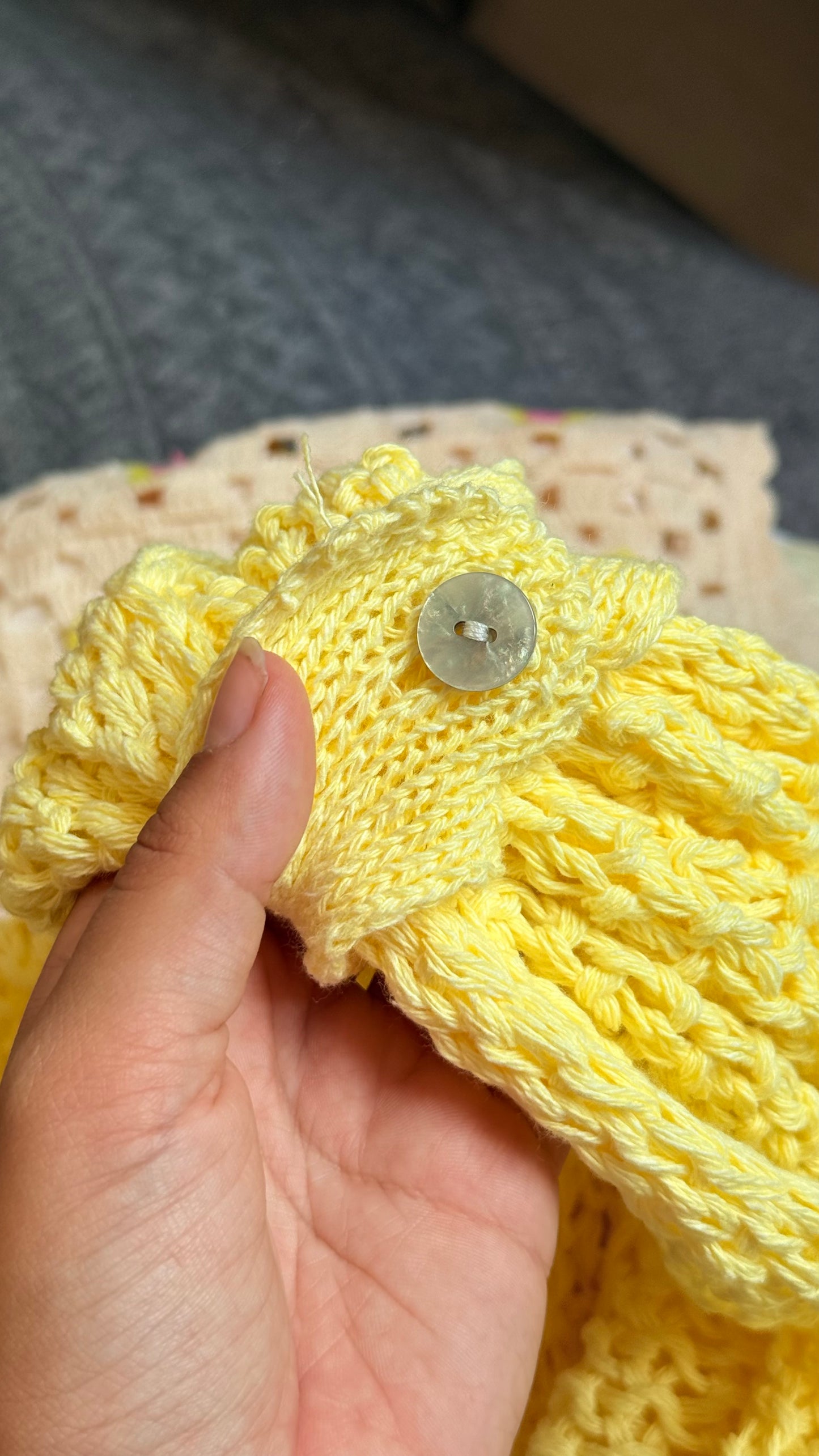 Gilet crop jaune en maille