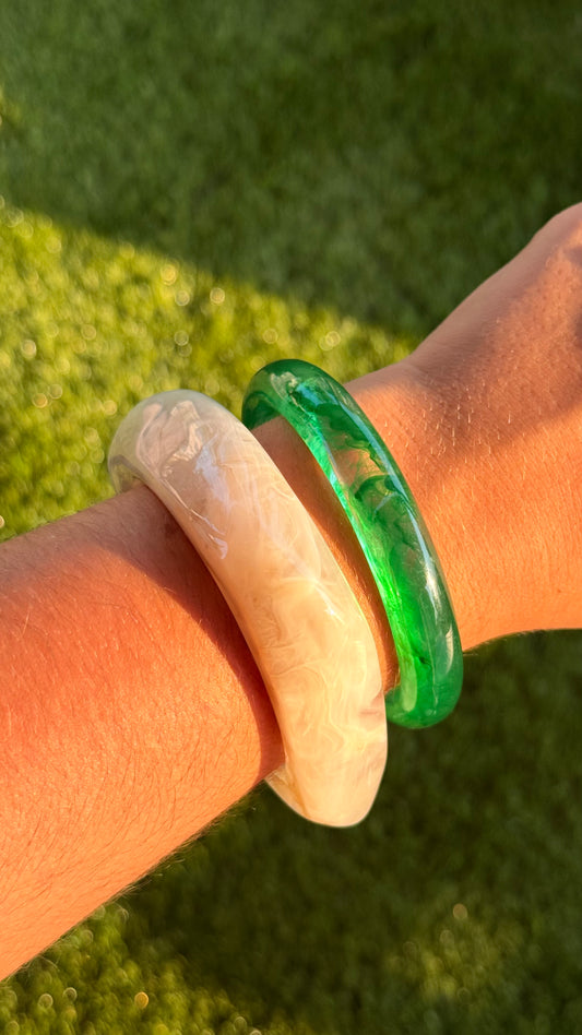 Duo de bracelets rigides résine